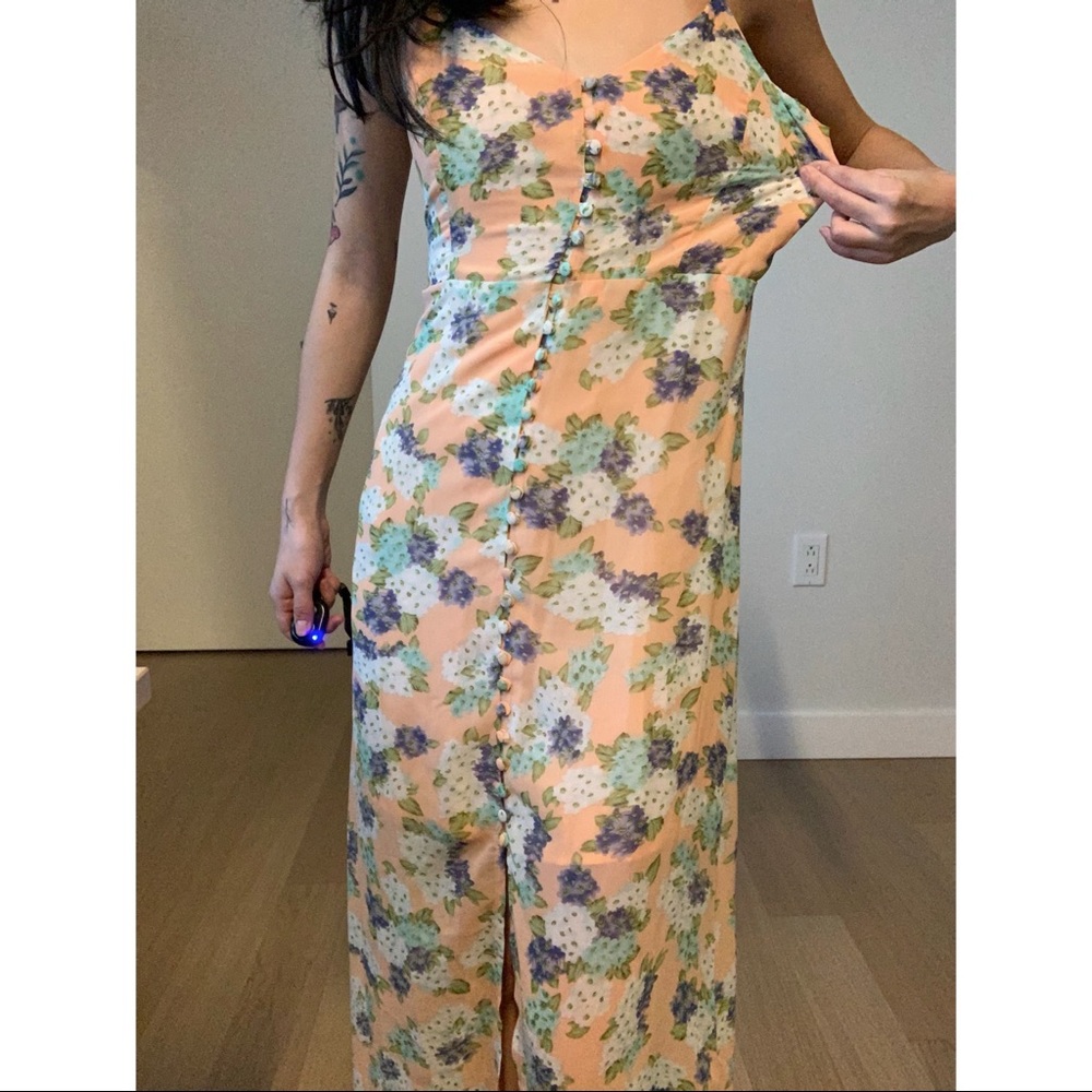 [DONATED] Love Sadie Maxi Dress - Picture 3 of 14
